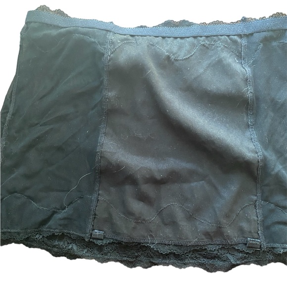 Torrid black half slip size 1 - Picture 3 of 4